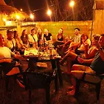 Pinegroove بيت شباب