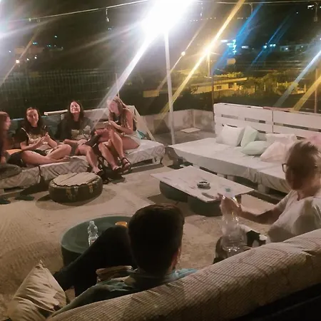 Pinegroove Hostel Vlorë